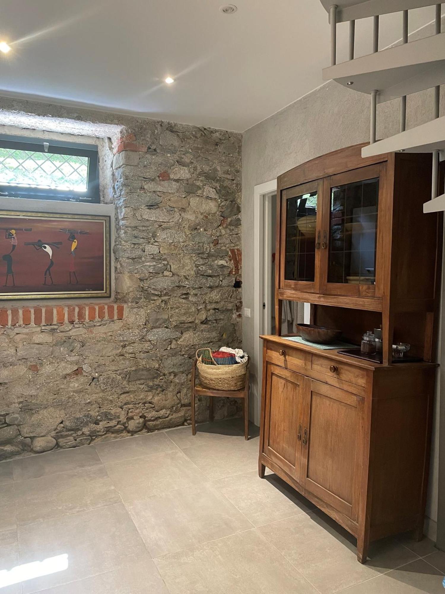 Villa Bacchetta - Stone Cottage Oleggio Castello Buitenkant foto